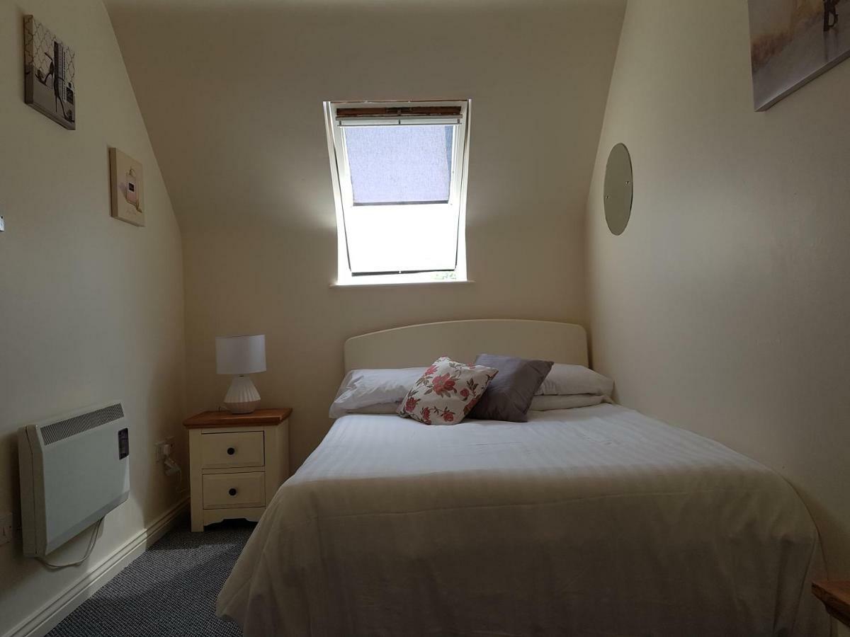 Newcastle Townhouse Apartment Galway Exterior photo